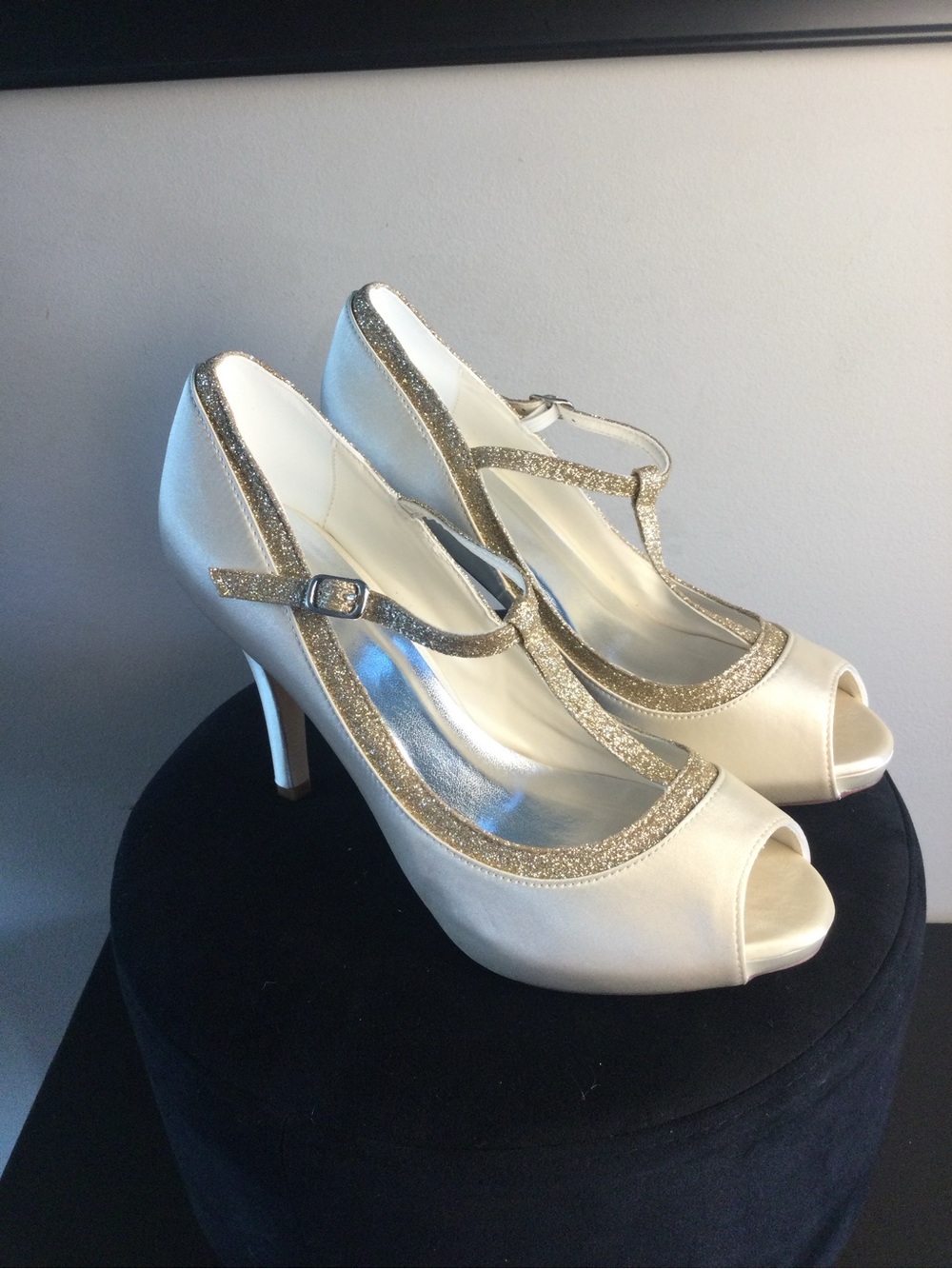Elegant Ivory Peep-Toe T-Strap Heels with Gold Glitter Trim